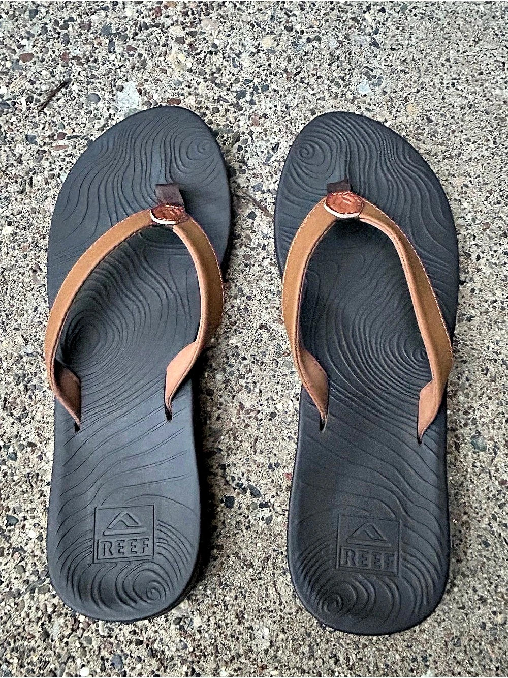 Reef Zen Love Strappy Sandals in Black & Brown US 10